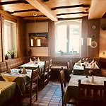 Zum Engel Отель Меспельбрунн