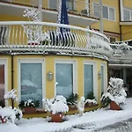 Zum Engel Отель