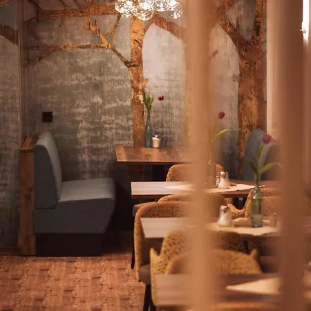 מלון Zum Engel מספלברון