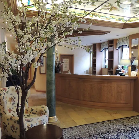 Zum Engel מלון מספלברון