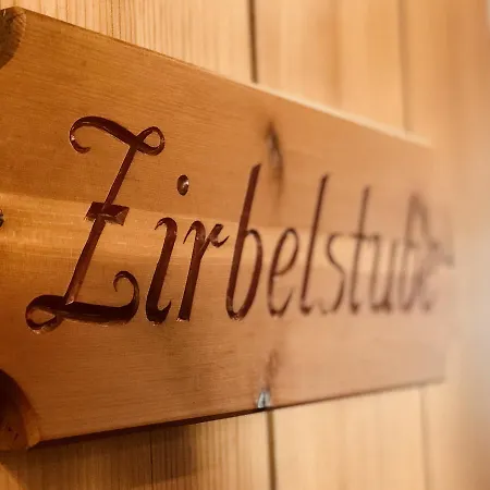 מלון Zum Engel 3*